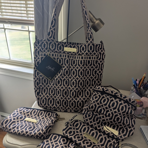 Ju-Ju-Be Handbags - New 5 Pc Set Jujube Legacy Navigator